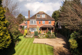 6 Bedroom Detached